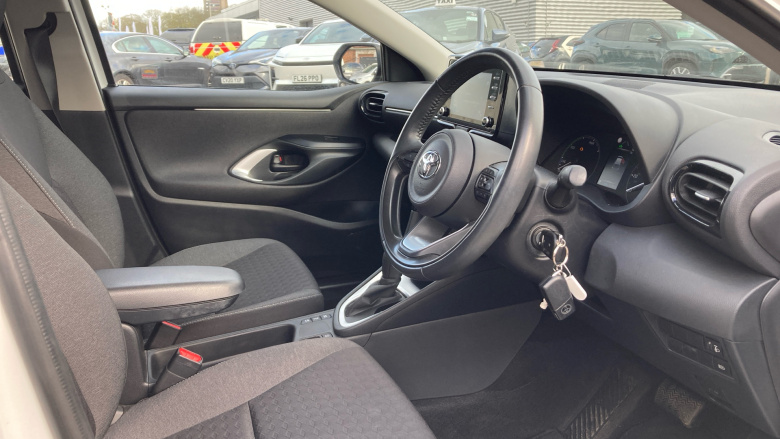 Toyota Yaris 1.5 Hybrid Icon 5dr CVT Hybrid Hatchback